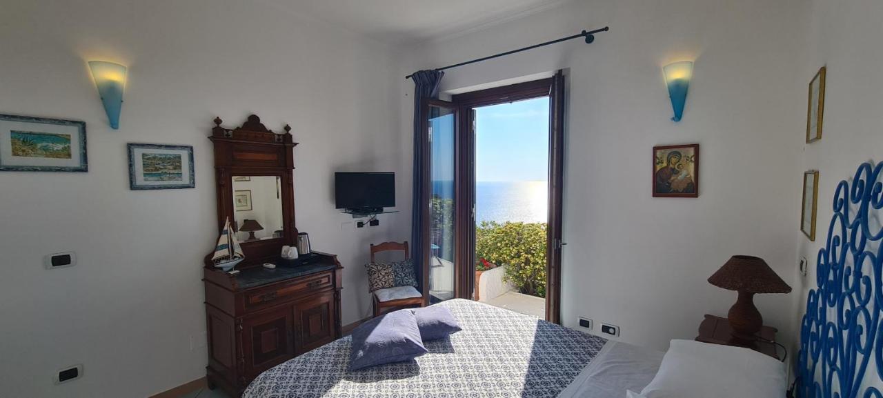 Guest House Villa Il Gabbiano Ponza Eksteriør bilde
